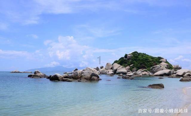 救援爱图画的男孩